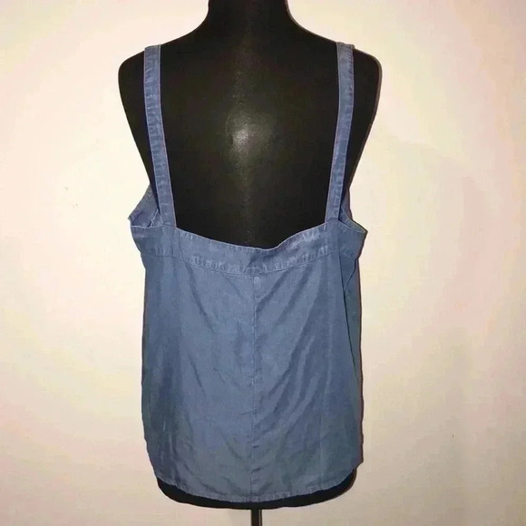 GAP Chambray Sleeveless Top Size XL - Picture 3 of 5
